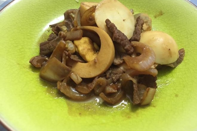 肉滚煮蛋