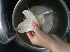 将娃娃菜洗净，切块或条，看个人喜好