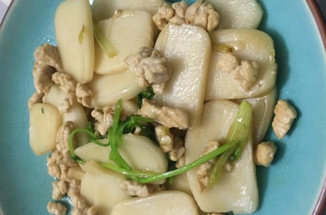 肉末炒年糕片