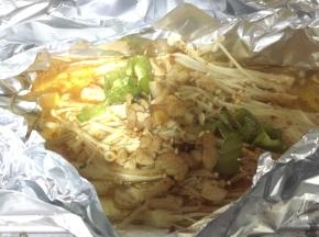 拿出，揭开锡纸，拌匀即可食用