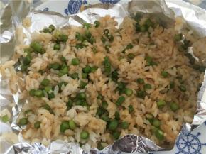 拿出，揭开锡纸，拌匀即可食用