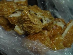 面筋切块（可用水焯一下，这样去油）