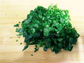 青菜切成小块