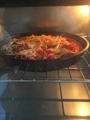 放入烤箱中层，上下火各200度叮15分钟