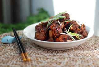 最后要觉得水多的话可以再炒锅上大火收一下汁，成啦