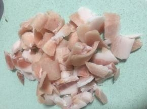 将肉切小片