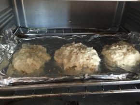 放入烤箱，180度烤6分钟左右