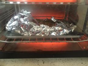 放入烤箱，调温度180度，烤10分钟