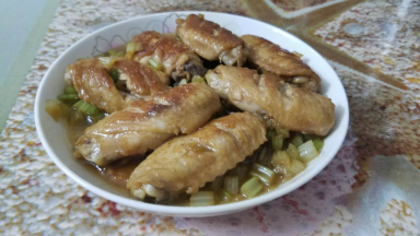 最后无须再次调味，盛出装盘即可