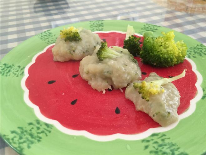 西兰花蒸土豆饼