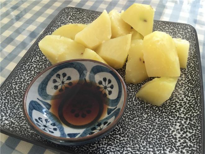 鲜酱油蒸土豆