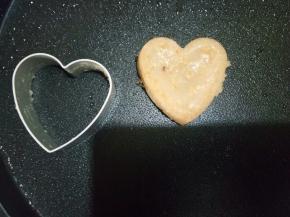 定型后，即可借助勺子，取出！