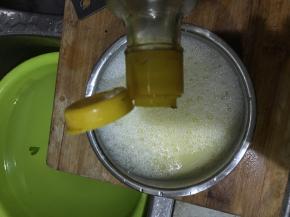 倒入少许麻油，味道会更香