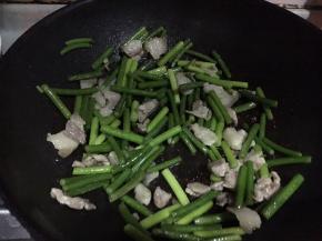 如图所示，此时可加盐调味