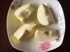 苹果切块去核，猪肉可分切几大块