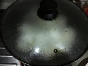 加水盖锅焖3-5分钟左右