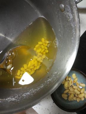 做豆浆剩下的黄豆适量