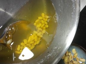 做豆浆剩下的黄豆适量