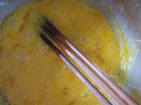 鸡蛋打散