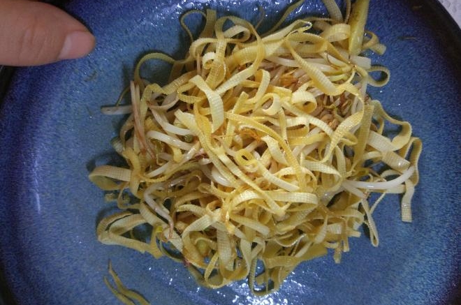 吃饱饱减肥餐15、豆芽炒豆皮