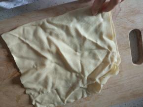 豆皮焯热水捞出放凉