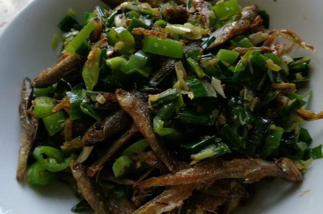 大蒜火焙鱼