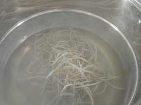 豆芽焯热水