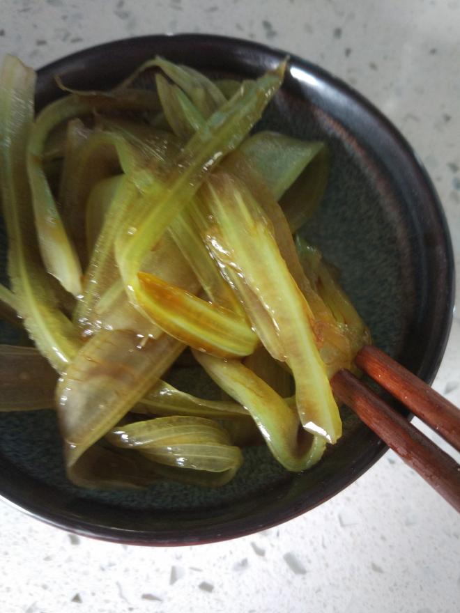 吃饱饱减肥餐36、凉拌芹菜片