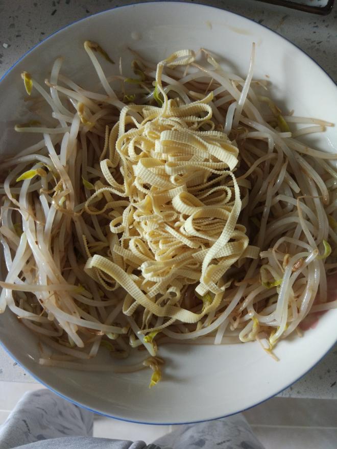 吃饱饱减肥餐39.豆芽拌豆皮