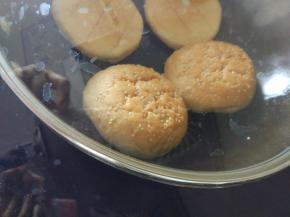 面包干锅，加热，稍软即可