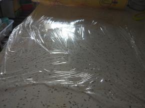 取一片保鲜膜