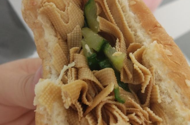 吃饱饱减肥餐45、黄瓜豆皮汉堡