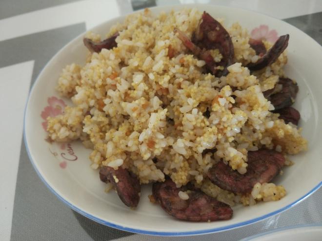 吃饱饱减肥餐49、腊肠炒饭