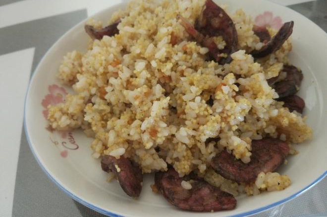 吃饱饱减肥餐49、腊肠炒饭