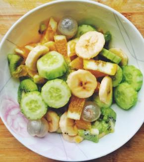 装盘，美味沙拉做好啦