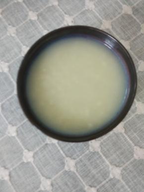 麦仁比较难煮透，要比平时煮大米时间稍久点