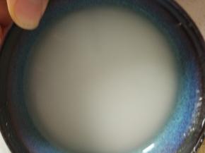 准备水淀粉水半碗