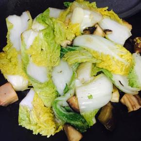 盖上锅盖焖1分钟出锅