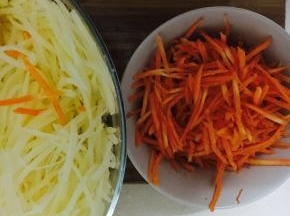胡萝卜，土豆刨丝