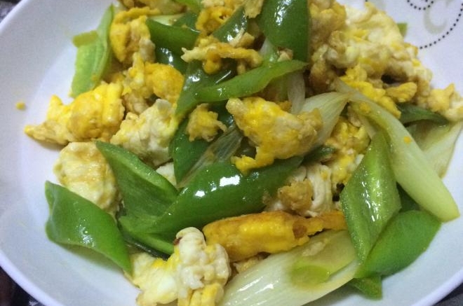 长辣椒炒鸡蛋