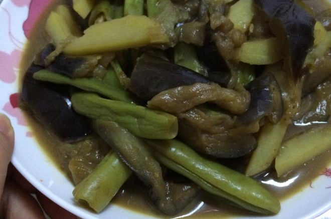 茄子土豆炖豆角