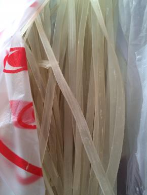 3.	粉皮提前用热水泡上。