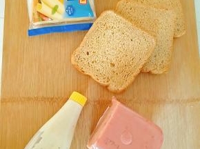 所需主食材如图