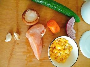 所需主食材如图