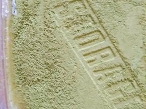 放入冰箱冷藏4个小时，表面筛入抹茶粉装饰即可