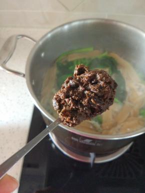 加入一大勺西瓜酱