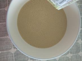 酵母粉适量温水化开