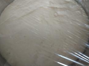 温暖处发酵至两倍大