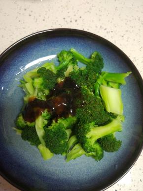 控干水分，放入调料