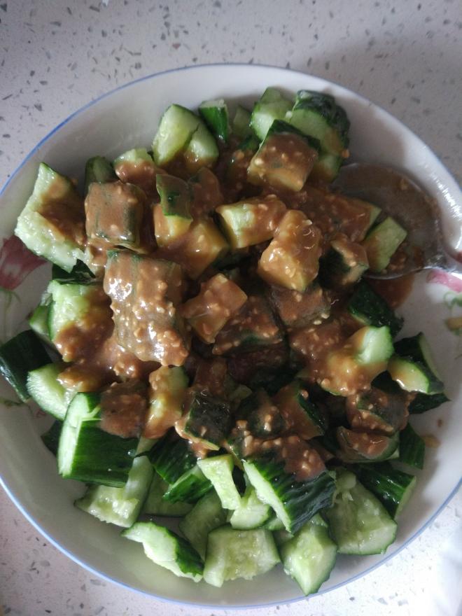 吃饱饱减肥餐90、麻酱黄瓜